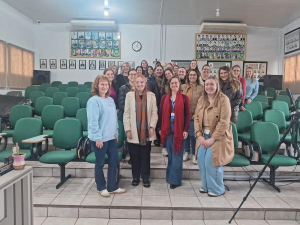 Parada Pedagógica promove reflexão sobre formação humana e o papel do professor